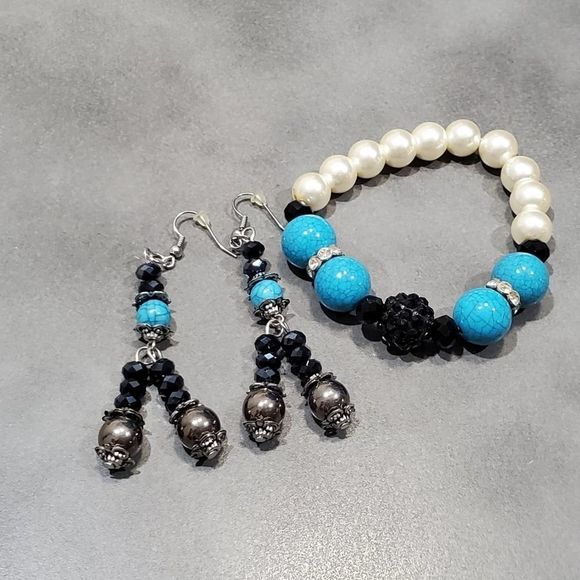 Handmade beaded earrings and bracelet - Picture 2 of 7